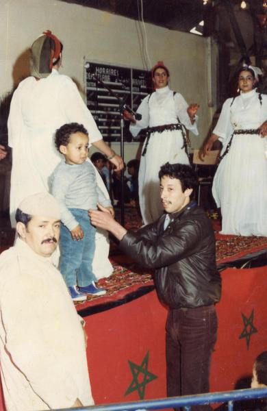 rani hewawi khaliweni nechtah m3a rasi